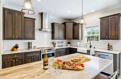 Mineral House | Lakefront Lake Anna, Hot Tub, Pool, Beach