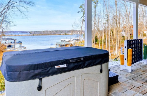 Mineral House | Lakefront Lake Anna, Hot Tub, Boat Dock