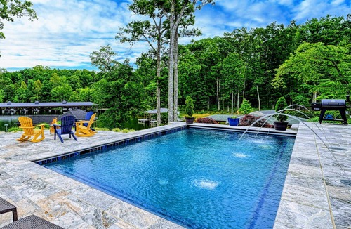 Bumpass House | Lakefront Lake Anna, Pool, Boat Dock, Deck Vie