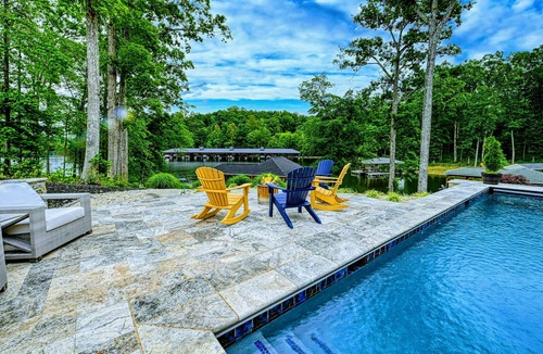Bumpass House | Lakefront Lake Anna, Pool, Boat Dock, Deck Vie