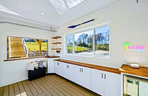Mineral House | Lakefront Lake Anna, Pool, Beach, Dock