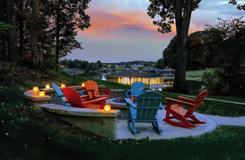 Livingston House | Lakefront Lake Anna, Pool, Spa, Dock