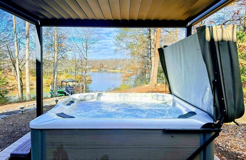 Mineral House | Lakefront Lake Anna Views, Boat Dock, Firepit, Dec