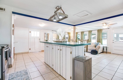 San Angelo House | Lakefront Landing On The KOA
