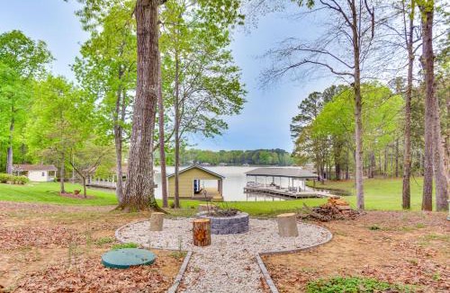 Leasburg House | Lakefront Leasburg Home w/Dock & Views!