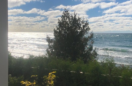Kincardine House | Lakefront Leisurely Hideaway - Private and Peaceful