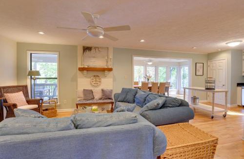 Newell House | Lakefront Lineville Retreat w/Private Dock!