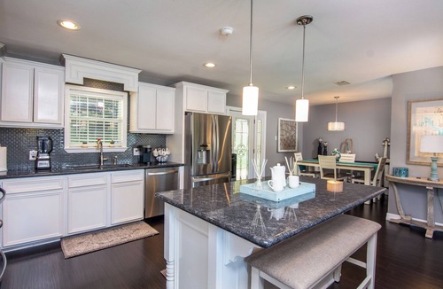 Pointblank House | Lakefront Living at the Cove