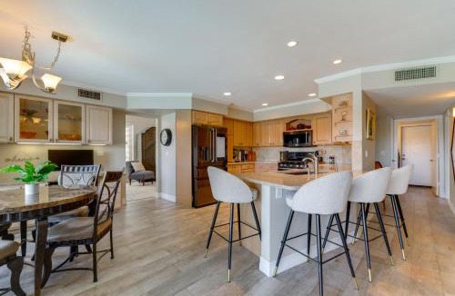 Lakewood House | Lakefront Living! Huge Phoenix Home w/Pool Table