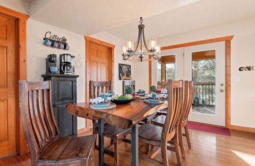 Reeds Spring Cabin | Lakefront Lodge | Pools, Golf, Views, Branson, SDC