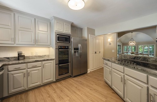 Gainesville House | Lakefront Lodge with Dock - 7 Private Sleeping Areas and Huge Treehouse Deck