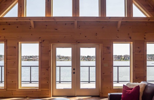 Lafontaine Cabin | Lakefront log cabin on Georgian Bay