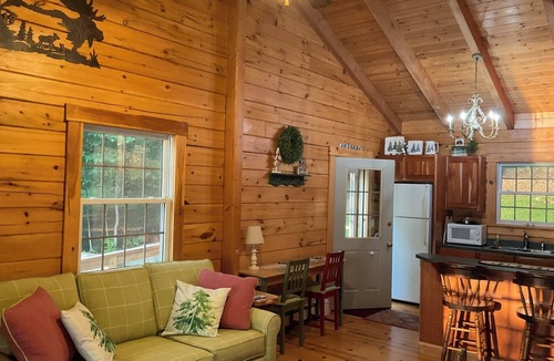 Weeks Mills Cabin | Lakefront Log Cabin
