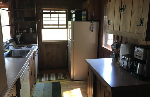 Bridgton Cottage | Lakefront Log Cabin!