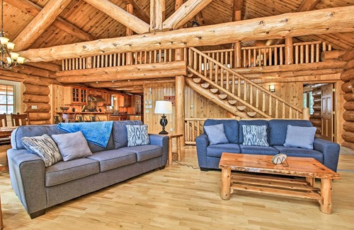 Lutsen Cabin | Lakefront Log Cabin w/Dock ~ 9 Mi to Lutsen Mtn