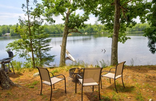 Orland Cabin | Lakefront Loon Tiny Cabin @ Getogether Stays