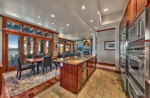 Sierra Shores Condo | Lakefront Luxury, Walkable, Gym, Hot Tub | PEAK 15