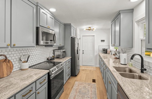 Bella Vista House | Lakefront, luxury beds, hot tub, fire pit, game room, private dock, kayaks