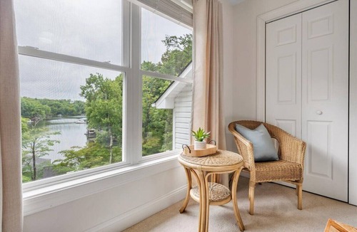High Point House | Lakefront LUXURY- Deep water cove, lg covered dock, hot tub, kayaks + 2 game rms