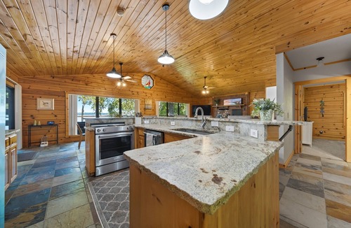 Jay House | Lakefront Luxury Log Cabin on Grand Lake O’ the Cherokees