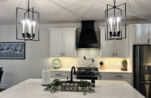 Seneca House | Lakefront luxury on Lake Keowee.