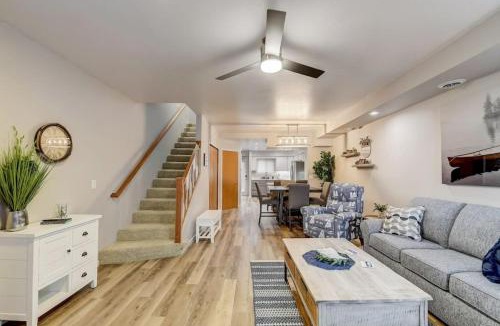 Lake Delton House | Lakefront Luxury for Families or Couples