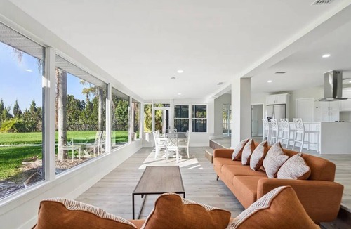 Pine Castle House | Lakefront Luxury w/Private Dock + Sunrises
