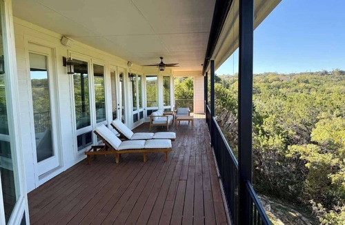Lodge Acres House | Lakefront Luxury with Boat Dock and Wet Sauna