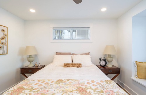 Geneseo House | Lakefront luxury with Cottage Charm