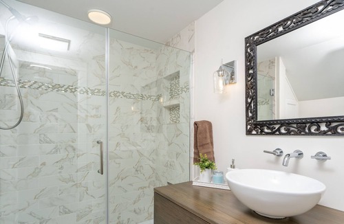 Geneseo House | Lakefront luxury with Cottage Charm