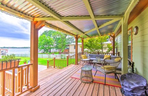 Enchanted Oaks House | Lakefront Mabank Gem w/Sunset Views: Pets Welcome