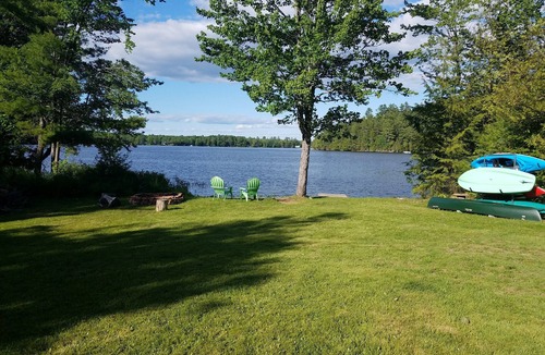Plymouth House | Lakefront Maine Home - year round