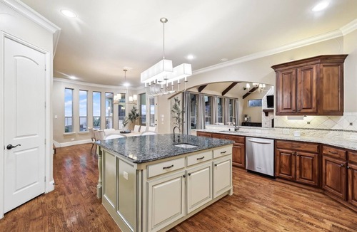 Wylie House | Lakefront Mansion with Pool and Cinema