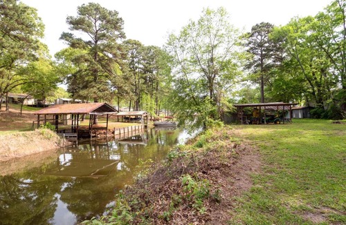 Turtle Beach House | Lakefront Many Vacation Home w/Deck & Views