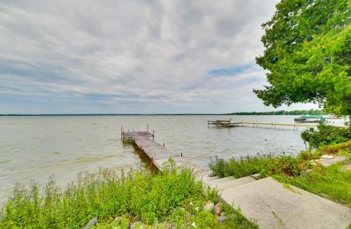 Cheboygan House | Lakefront Michigan Abode w/Deck & Fire Pit!