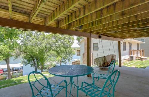 Roach House | Lakefront Missouri Vacation Rental w/Dock & Slip!