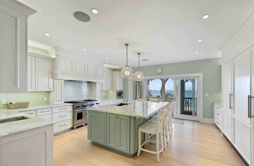 Union Pier House | Lakefront Modern Mansion With Heated Pool 9BR's On Private Sandy Beach