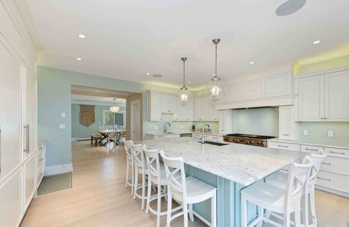 Union Pier House | Lakefront Modern Mansion With Heated Pool 9BR's On Private Sandy Beach