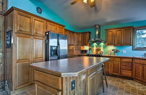 Montague Cottage | Lakefront Montague Cottage w/Deck & Beach!