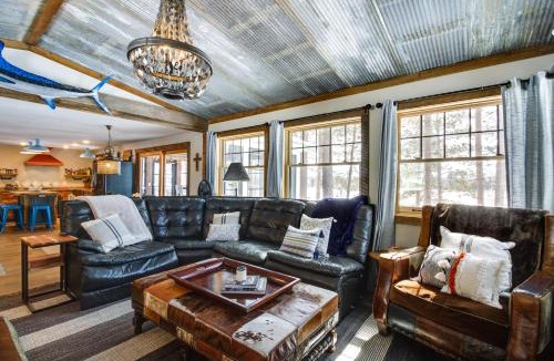 Nevis House | Lakefront Nevis Cabin Escape with Hot Tub!