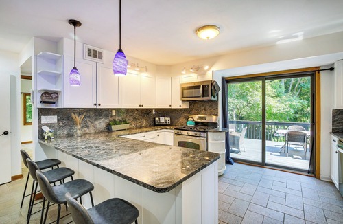 Mahopac Cabin | Lakefront New York Abode w/Deck, Grill & Fire Pit