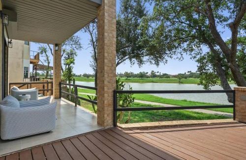 Mission House | Lakefront Oasis Casa Hoyo 12 Private Retreat