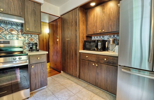 New Milford House | Lakefront Oasis - Kayaks - Hot Tub - Fire Pit