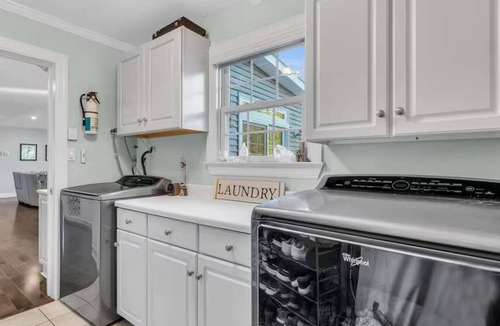 Toms River House | Lakefront Oasis Near the Beach