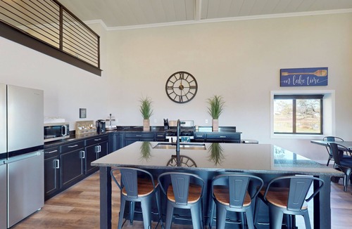 Breckenridge House | Lakefront Oasis w/Water Toys! Breckenridge Home