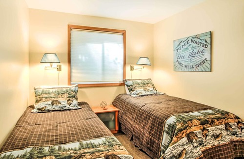 Lacey House | Lakefront Olympia Home w/ Private Dock + Views!