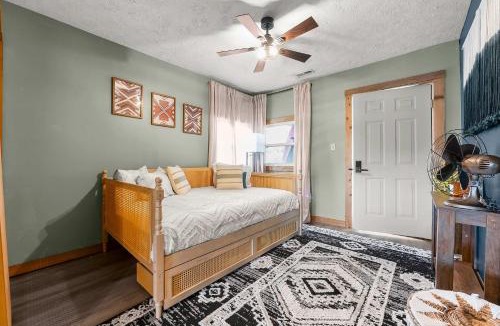 Clanton House | Lakefront on Lake Mitchell!