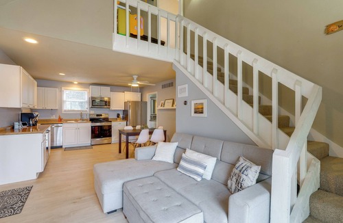 Linn Creek House | Lakefront Ozarks Home: Deck + Boat Dock!