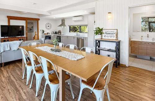 Bonnie Doon House | Lakefront Palms