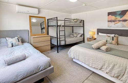 Bonnie Doon House | Lakefront Palms